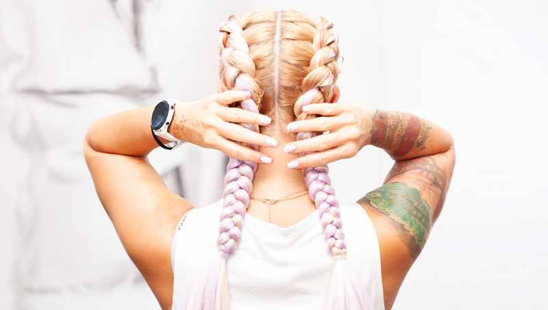 Színes póthajas holland fonás